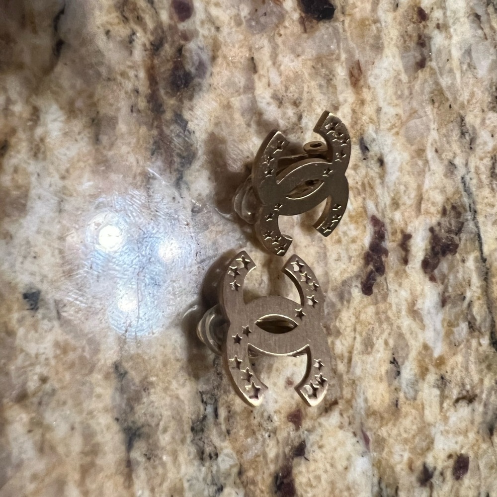 Chanel star clip on earrings